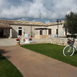 https://casale-graffetta.sicilyhotelsitaly.net